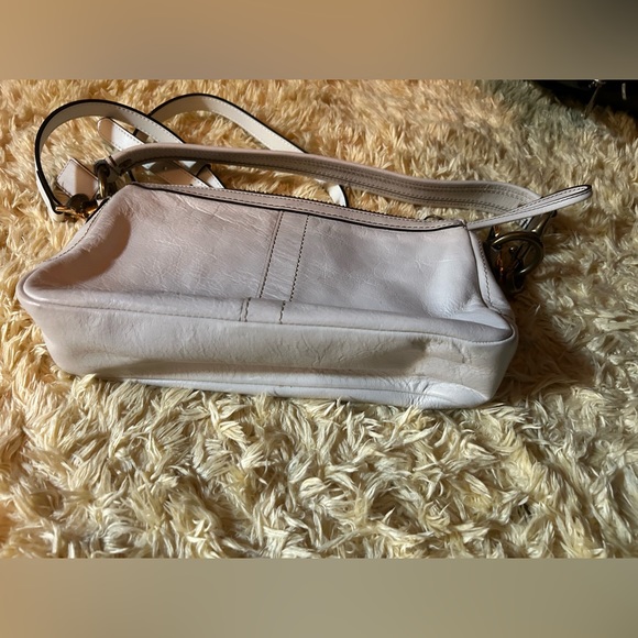 Coach - Picture 1 of 3